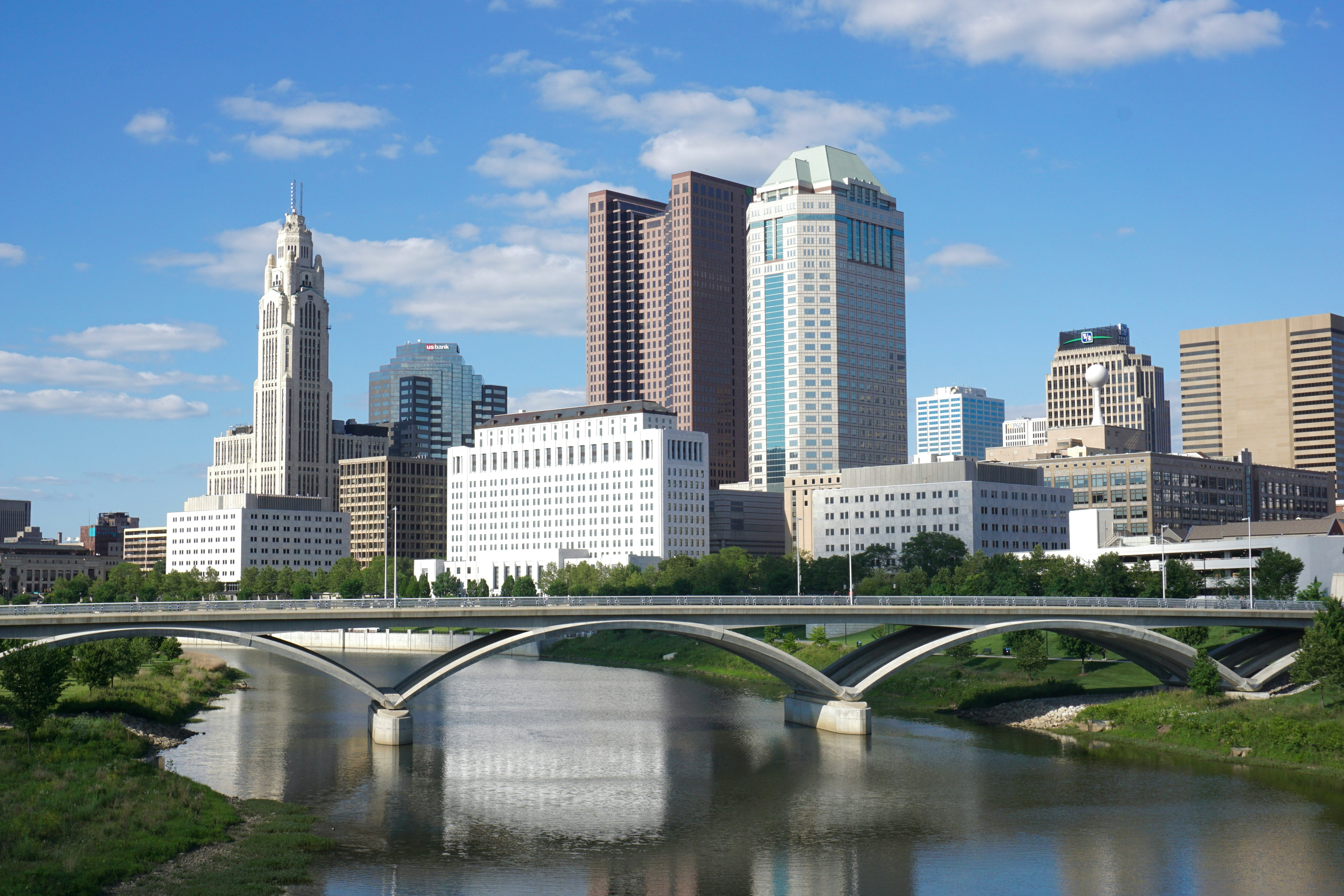 Columbus skyline with the Scioto River and bridge